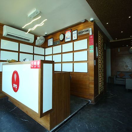 Oyo 8992 Hotel Kyra أحمد أباد المظهر الخارجي الصورة