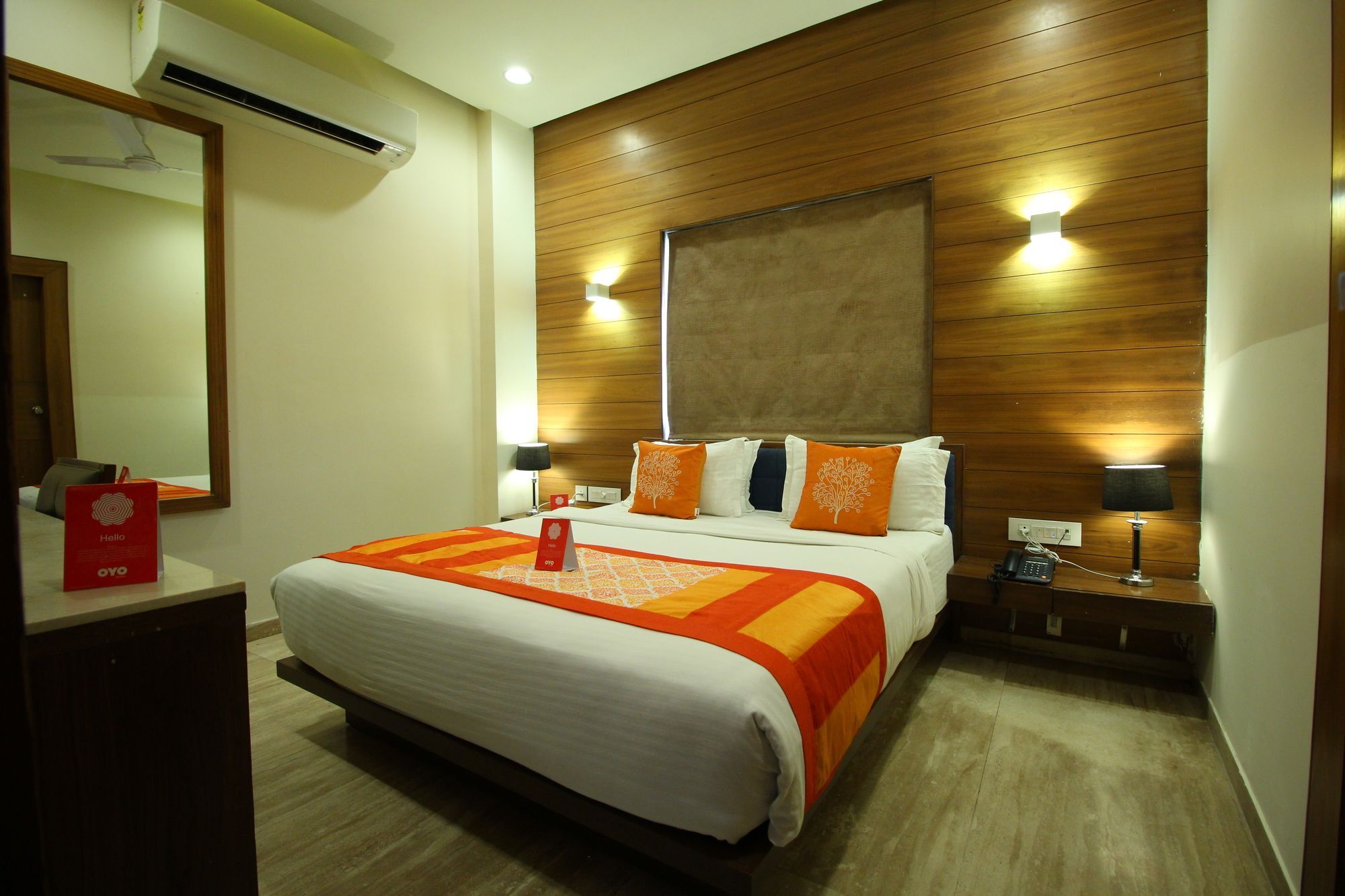 Oyo 8992 Hotel Kyra أحمد أباد المظهر الخارجي الصورة
