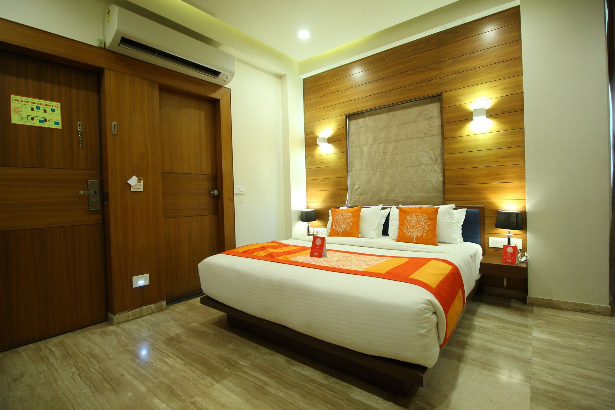 Oyo 8992 Hotel Kyra أحمد أباد المظهر الخارجي الصورة